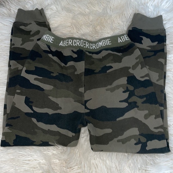 A&F Abercrombie kids camo sweatpant jogger 13/14 youth large - Picture 5 of 7